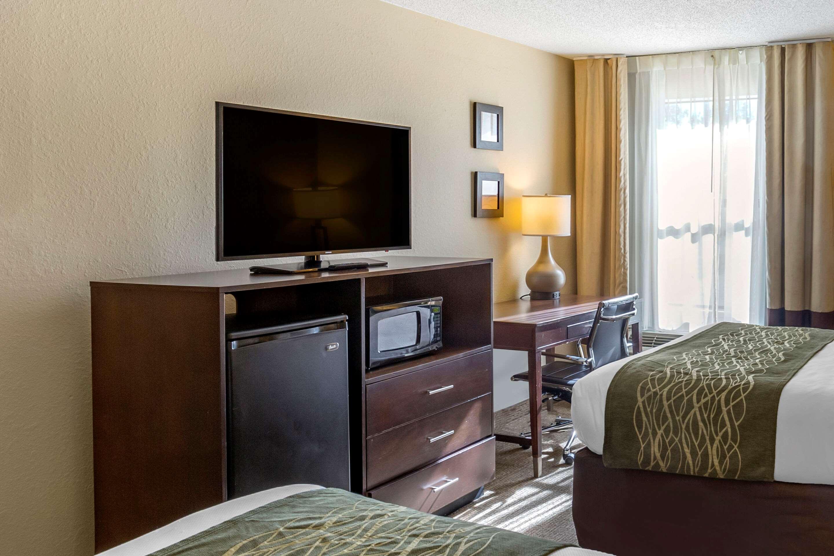 Comfort Inn Clinton Exterior photo