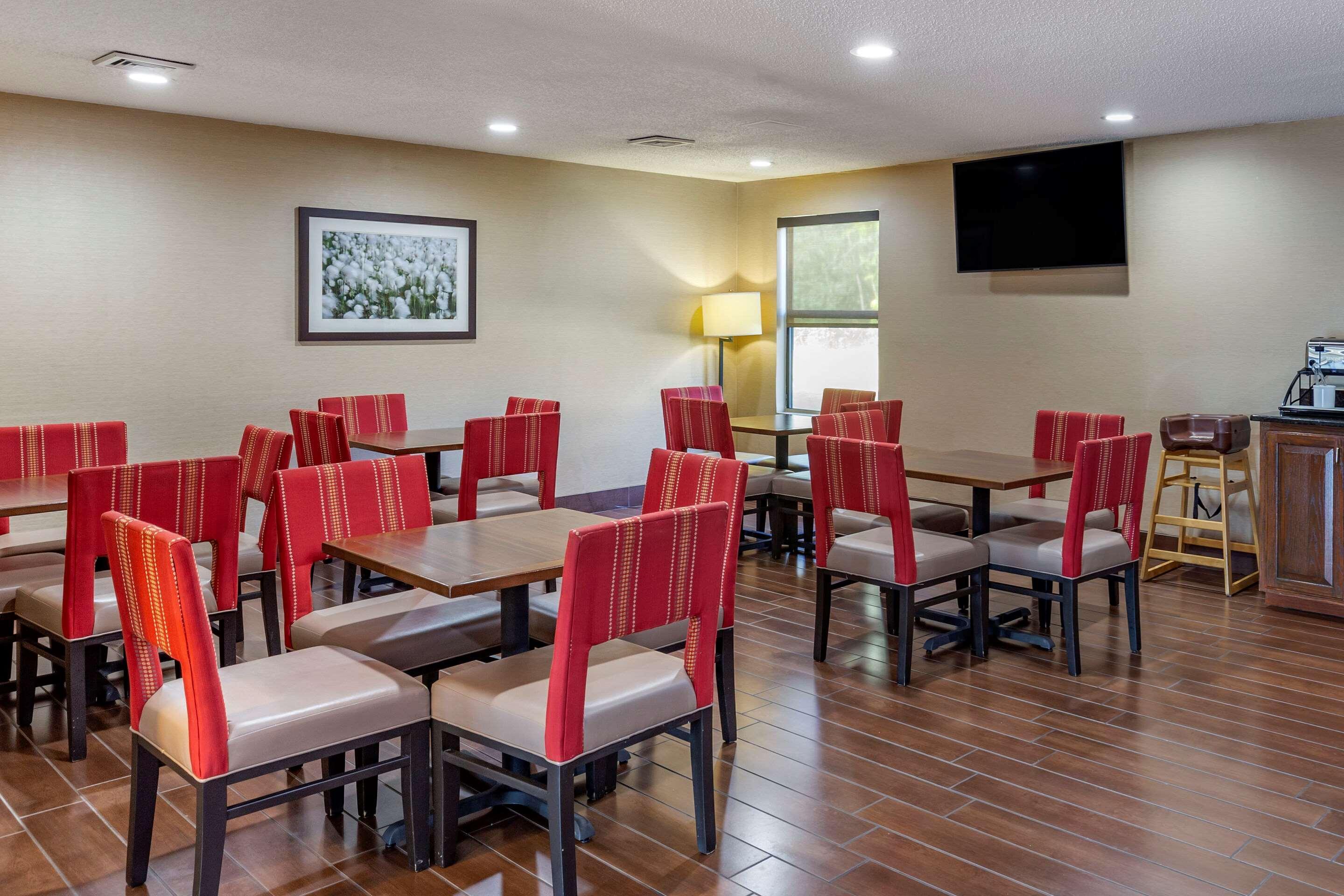Comfort Inn Clinton Exterior photo