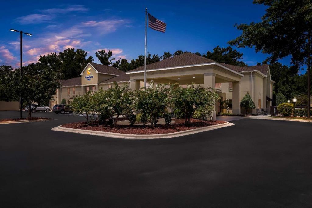 Comfort Inn Clinton Exterior photo
