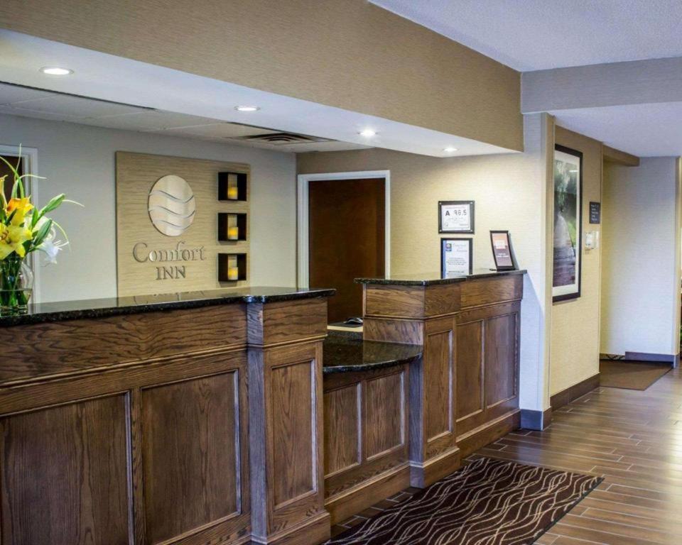 Comfort Inn Clinton Exterior photo