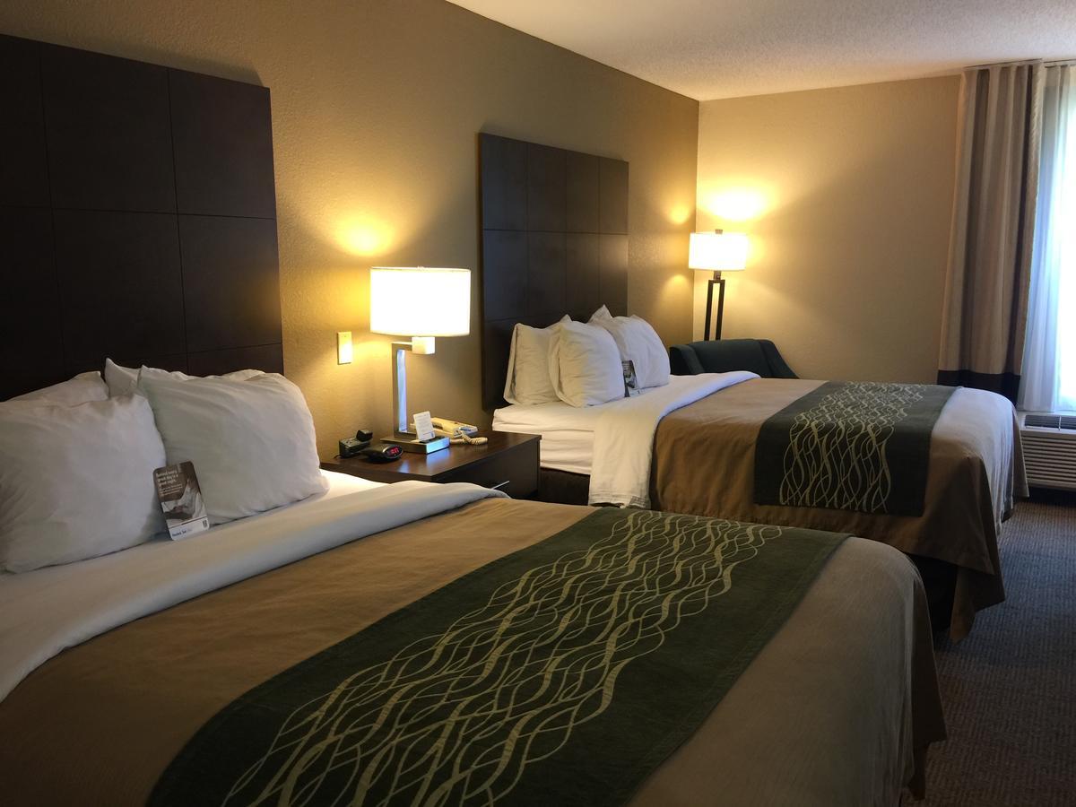 Comfort Inn Clinton Exterior photo